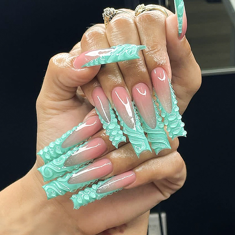 أظافر اصطناعية ثلاثية الأبعاد  - مراجعة Nail Art Pink وسعره