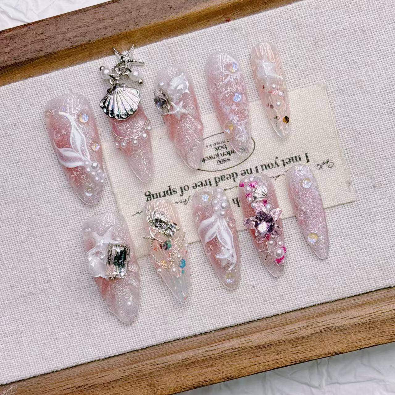 أظافر صناعية طويلة بشكل لوزي م - مراجعة Nail Art Press On وسعره