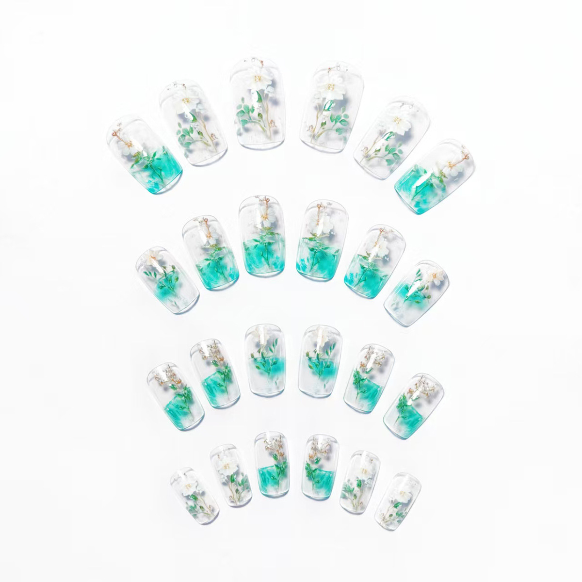 أظافر صناعية متوسطة الحجم للنس - مراجعة Nail Art Press On وسعره
